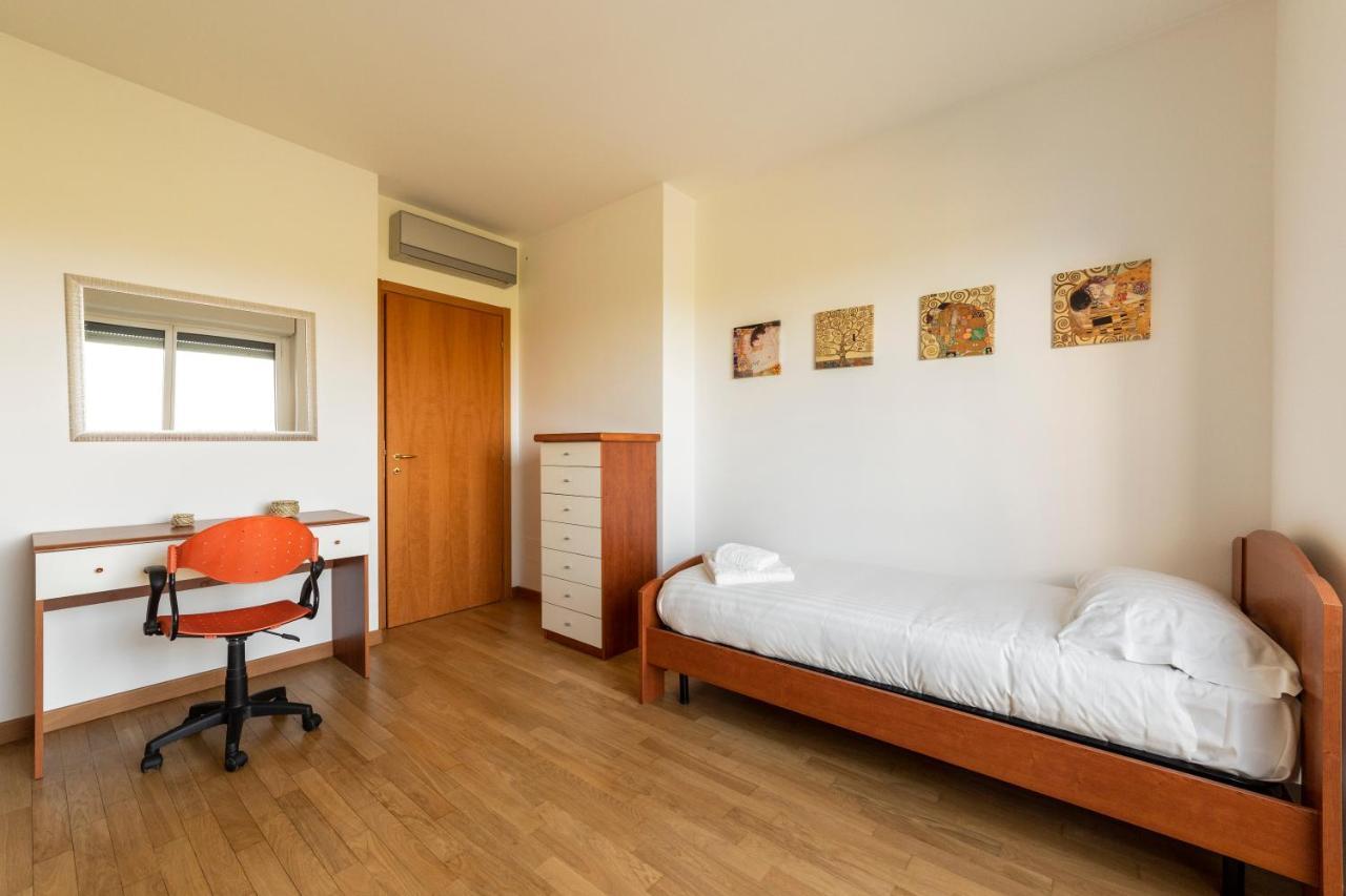 Milano Rogoredo Apt With Terrace! Leilighet Eksteriør bilde