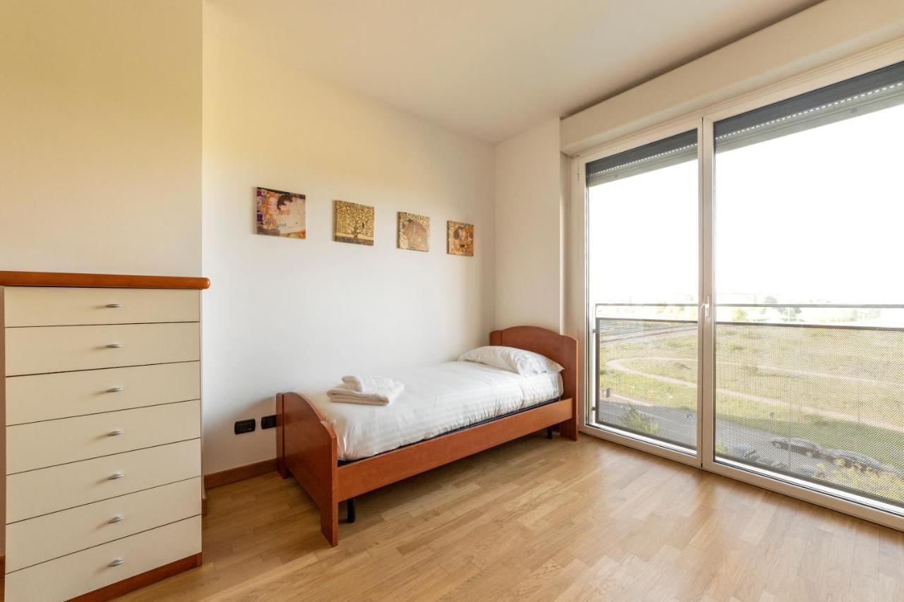 Milano Rogoredo Apt With Terrace! Leilighet Eksteriør bilde